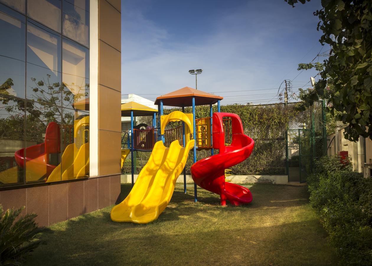 Club Florence Gurgaon Exterior foto
